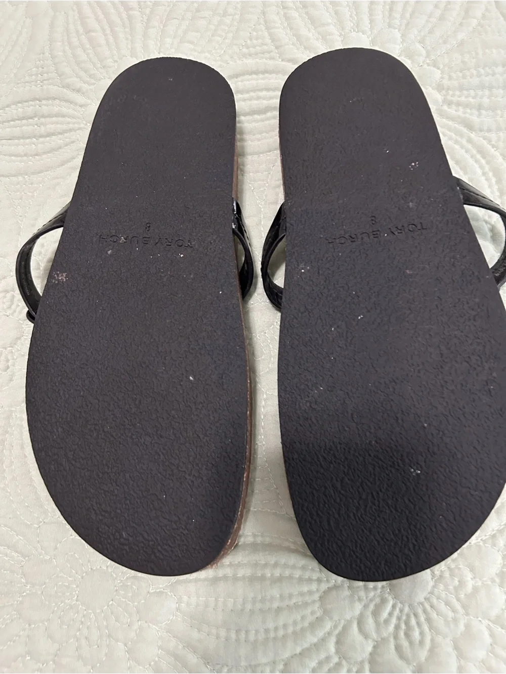 TORY BURCH Black Patent Logo Thong Sandals 8M Sueded Insole for GREAT COMFORT!